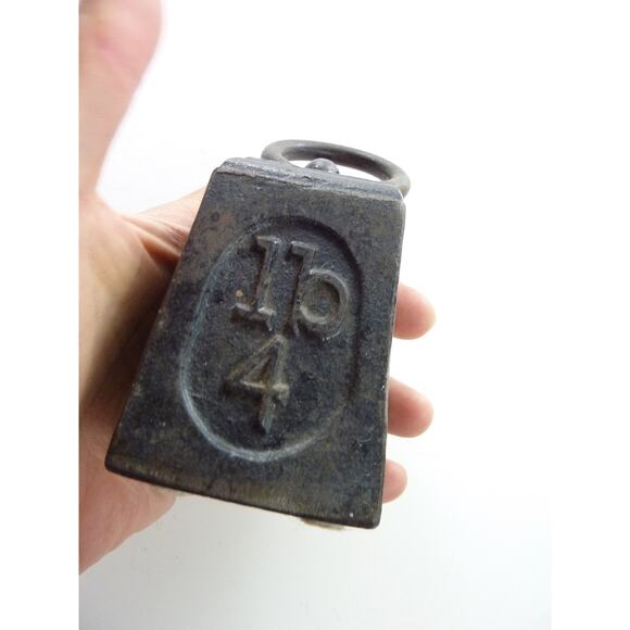 Vintage GPO 4lb Cast Iron Weight Libra The Balanced Zodiac Gift - Picture 3 of 6